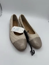 Time And Tru Women’s Beige Slip On Flats NWT Sz 9