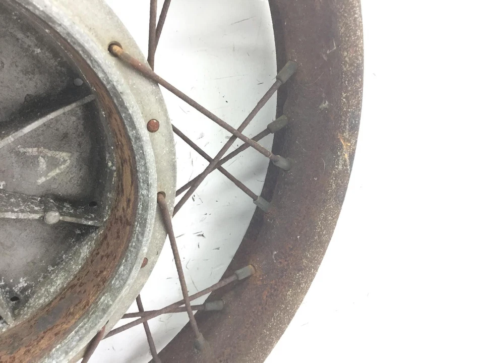 Rueda delantera 18 X 2,15 damas top centro muerto moto guzzi nuovo falcone 500 1972 Foto 4 de 4