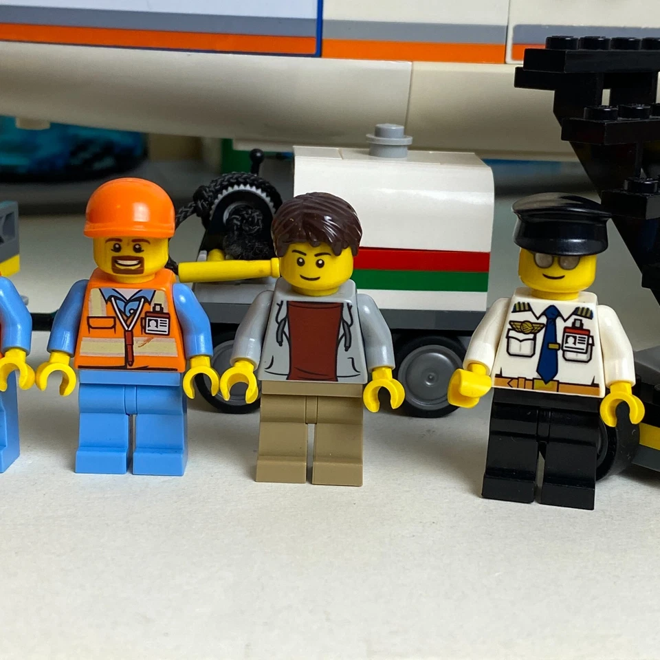 LEGO CITY: Airport Passenger Terminal (60104) 100% Complete no Manual Read Desc - Image 3 of 4