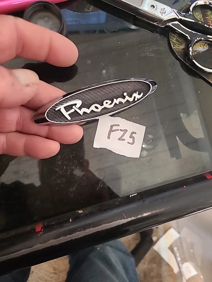 Emblema Dodge Phoenix 1960 de colección OEM Mopar 2080985 Bin FZ5 Foto 3 de 4