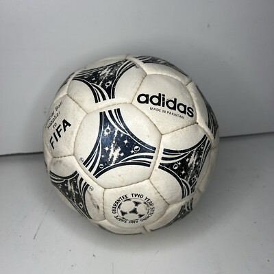 ADIDAS QUESTRA APOLLO 1995 RFEF FIFA OFFICIAL MACTH BALL | eBay