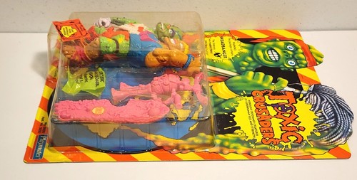 Figura de acción Toxic Crusaders Headbanger 1991 sin perforar - Imagen 4 de 10