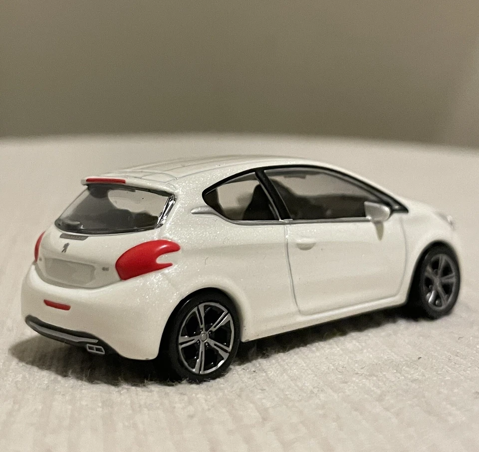 Modellino Norev Peugeot 208 gti 1 I Bianco 1/64 1:64 3 inches Nuova Senza Box - Immagine 3 di 4