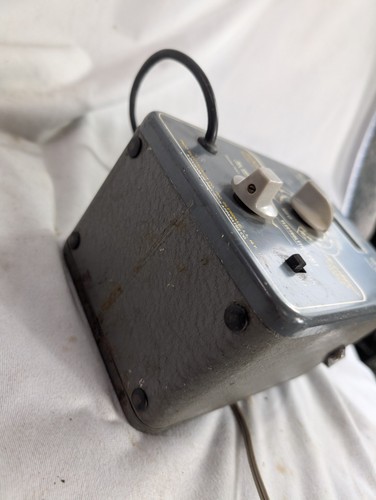 Vintage PACO C-25 Tube Tester – Powers Up – Classic Electronics ON Power - Picture 11 of 11