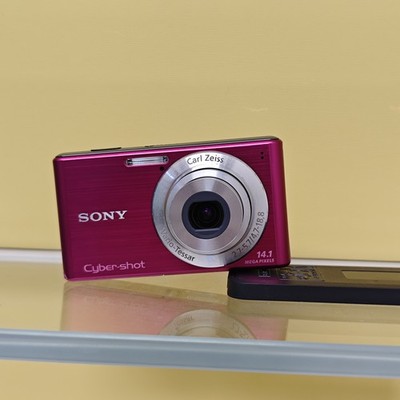 Sony Cyber-shot DSC-W530 Digital Camera 14.1MP 4x Optical Zoom Pink /Blue-95%New