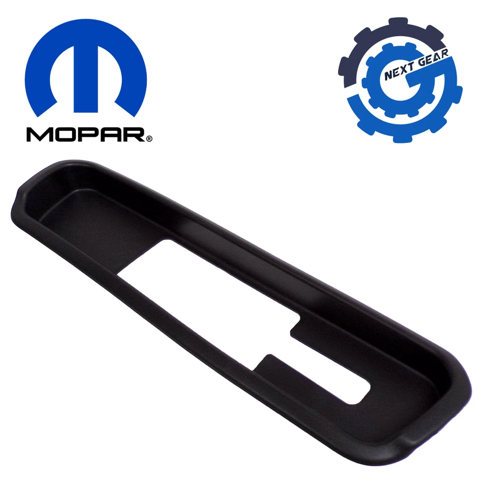 Nuevo bisel de enganche de remolque trasero Mopar 2017-2022 Jeep Compass Trailhawk 5UP66RXFAB fabricante de equipos originales Foto 4 de 4