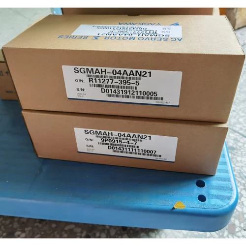 Yaskawa SGMAH-04AAN21 Servo Motor 1PC New Expedited Shipping SGMAH04AAN21 #b - Picture 1 of 3
