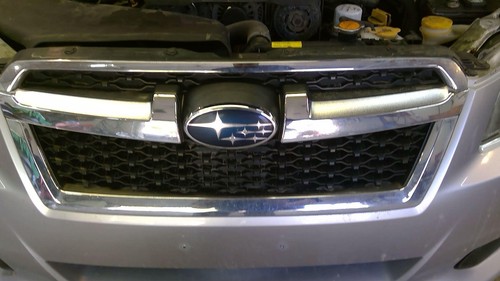 13 14 Subaru SUBARU LEGACY Grille - Picture 2 of 7