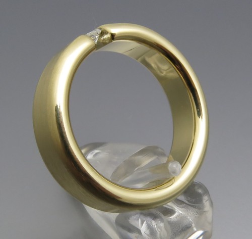 DISEÑO NEUMÁTICO - ANILLO TENSOR DIAMANTE MARQUESA - ORFEBRERÍA PROPIA - ORO AMARILLO 585 - Imagen 5 de 10