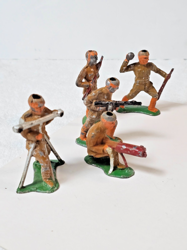 VTG Barclay Lead Toy Soldiers Lot – 5 WWII Army Figures – Damaged / No Helmet - Picture 4 of 15