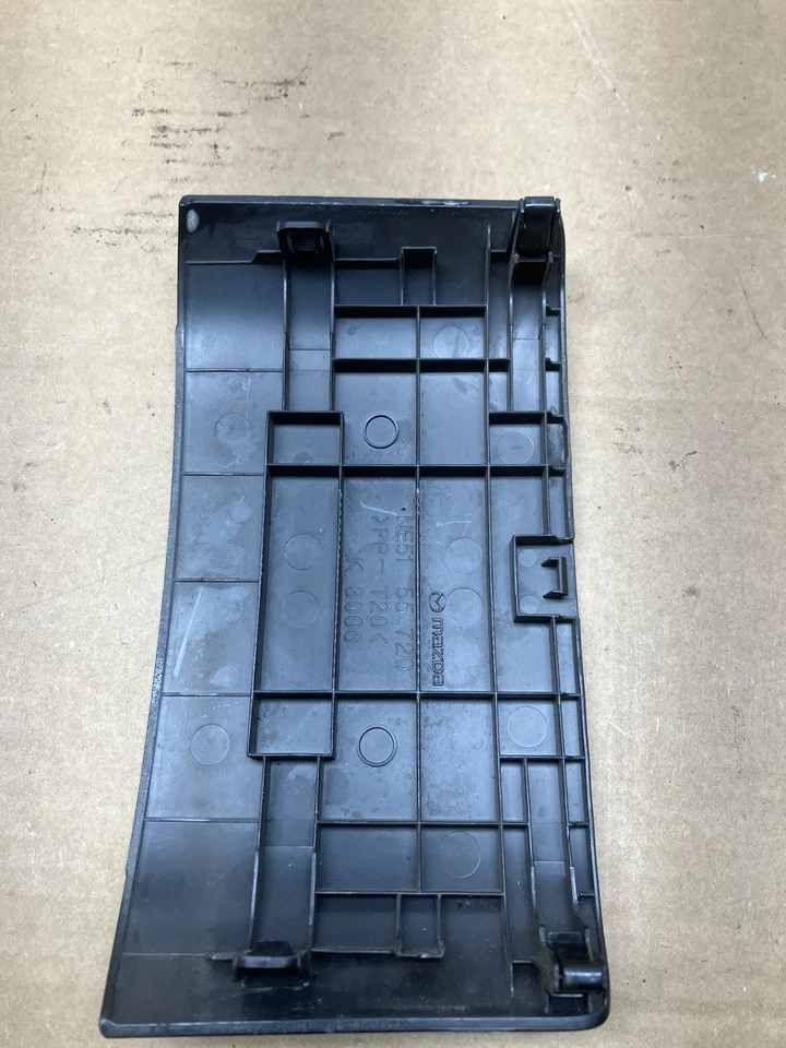 Panel de cubierta de moldura de consola central trasera Mazda MX-5 Miata 2006-2015 06-15 Foto 3 de 4