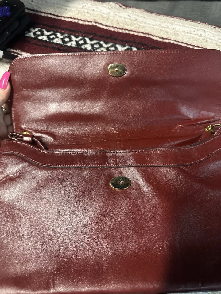 Винтажный Etienne Aigner застежки 70-х Дамская сумка сумочка Oxblood красный металлический логотип конверт - Изображение 3 из 4