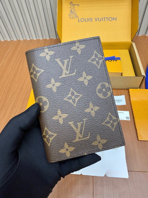 Louis Passport Cover Monogram Canvas Travel Wallet New
