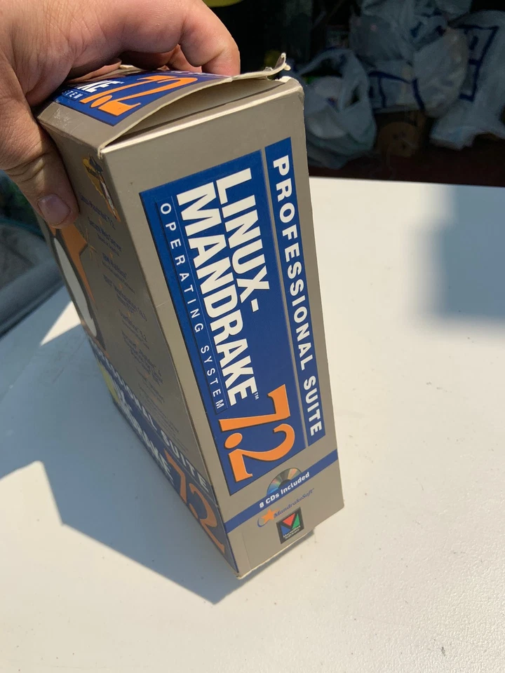 Linux-Mandrake Professional Suite 7.2 Operating System w/ Box - Image 3 of 4