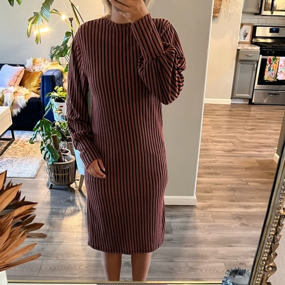 Zara Mauve and Black Vertical Striped Midi Dress with Puff Sleeves Size S