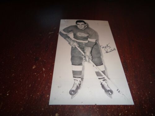  Marty Pavelich Detroit Red Wings vintage J.D. McCarthy Post Card hockey nhl   - Picture 1 of 5