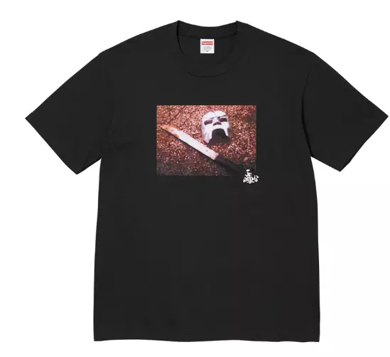 Tee shirt noir Supreme MF DOOM XL EXPÉDITIONS RAPIDES FW23 Metalface Rap graffiti
