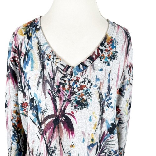 Shana V-Neck Tunic Brush Knit Shirt Floral Bouquet Print Boho Artsy Size XXL - Picture 8 of 9