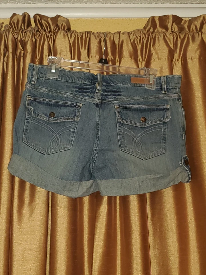 Pantalones cortos de jean Daisy Fuentes azules (talla 6) Foto 3 de 4