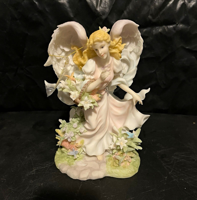 Seraphim Classics Zoe Angel Figurine 2004 Limited Edition Painted Resin