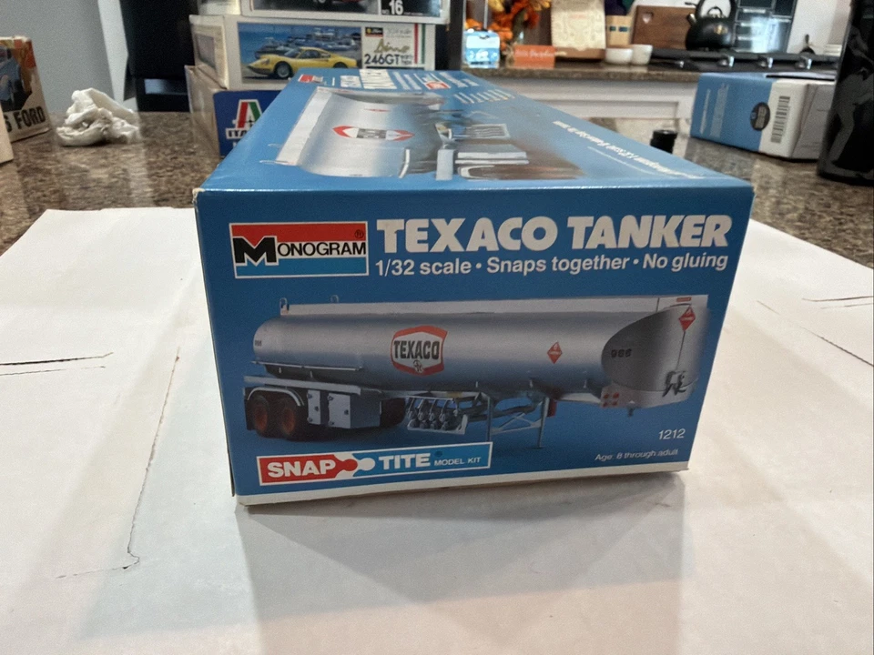 MONOGRAM 1/32 SCALE TEXACO TANKER ORIGINAL SEALED INSIDE!! CIRCA 1982! VMCP! - Image 2 of 4