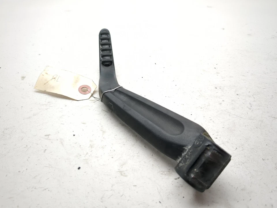 Clavija de pie trasero izquierdo pasajero Ducati Diavel 11-15 Foto 2 de 4