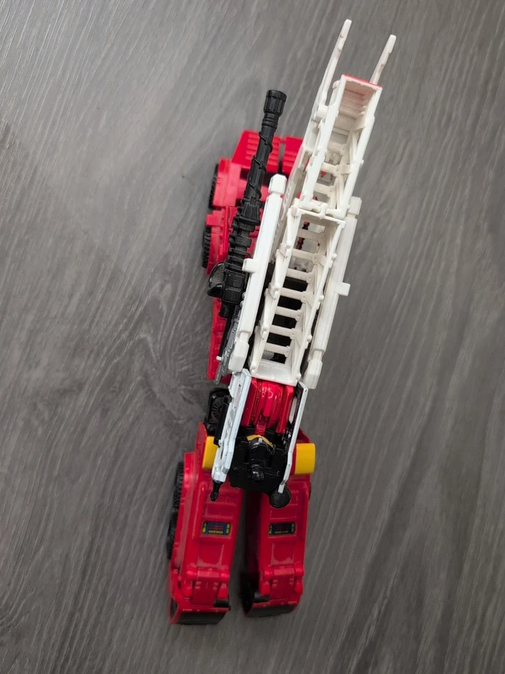 Inferno Voyager Class Transformers Generations Power of the Primes Action Figure - Image 2 of 4