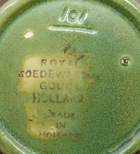 Royal Goedewaagen Squat Vase - 10cm tall - Picture 6 of 7
