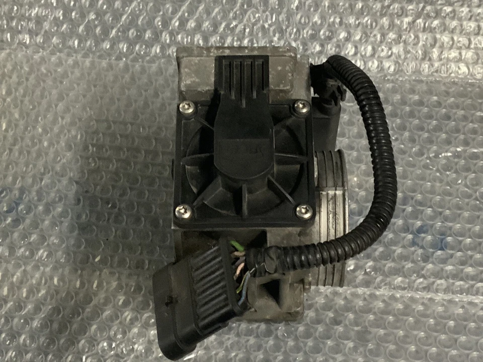 MASERATI 3200gt THROTTLE BODY p/n 585064604 - Image 4 of 4