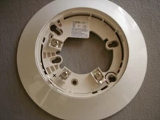SYSTEM SENSOR B300-6  "NEW"