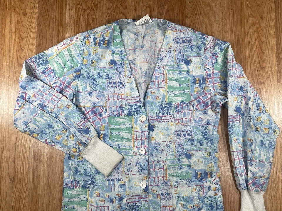 Crest Style 5186 98 Long Sleeve Front Button Nursing Scrub Top Women’s Size S - Image 2 of 4