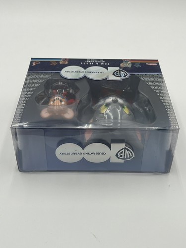 Tom & Jerry as Superman Cosbaby Hot Toys Figure Set New In Box WB100 - Picture 5 of 6