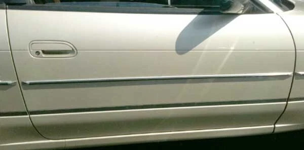 Moldura de puerta lateral de carrocería de goma negra para coche Datsun Z rollo de 15 pies Foto 3 de 4