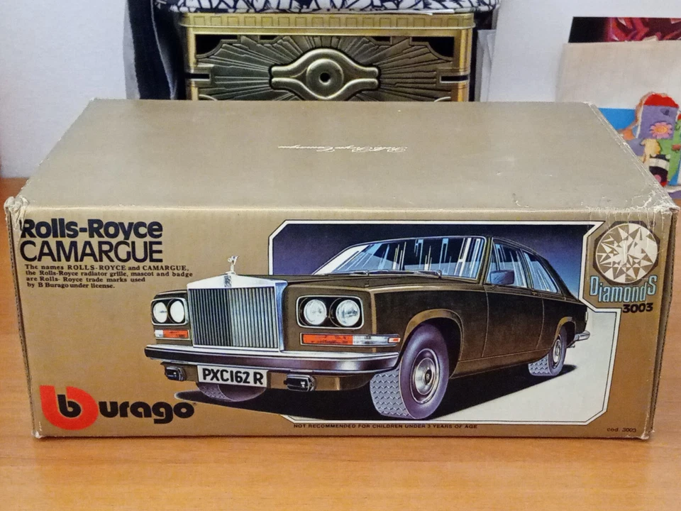 Burago 1:22, Rolls-Royce CAMARGUE. Serie Diamonds 3003. In Scatola Originale! - Immagine 3 di 4