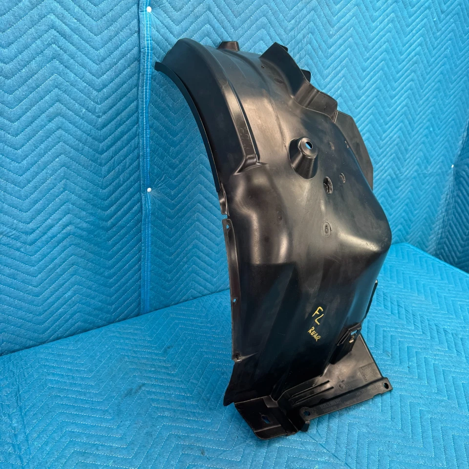 Guardabarros delantero izquierdo BMW 325i E90 2006-2008 (sección trasera) OEM 51717059377 Foto 4 de 4