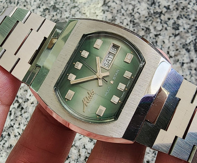 NICE VINTAGE MIDO MULTI STAR AUTOMATIC DAY DATE DRESS GENTS GREEN DIAL 55.