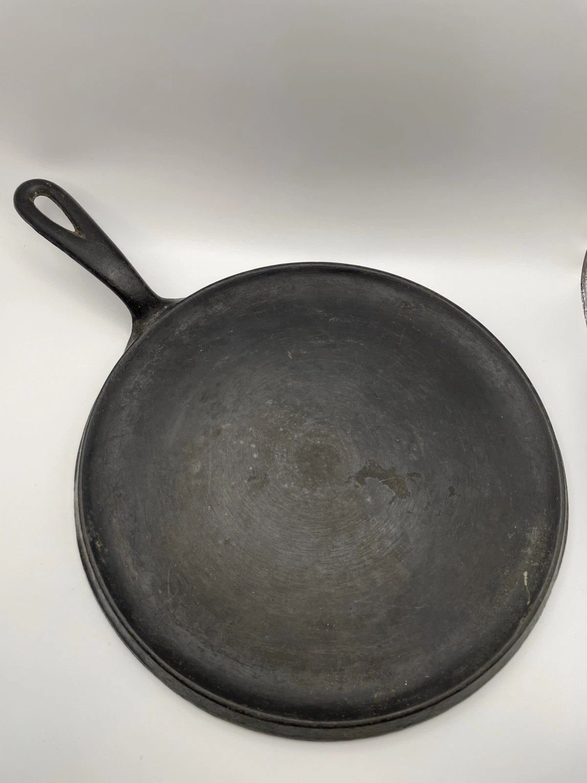 Wagner Ware Sidney O Cast Iron Skillet 10-inch 1/2 Inch Tall-Fire Ring -Shallow