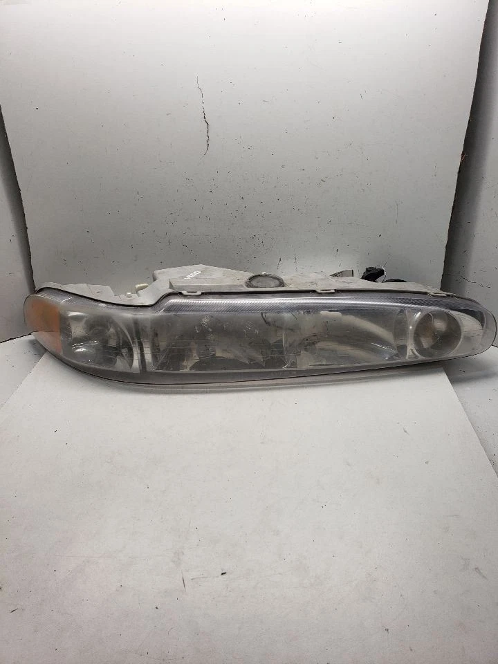 Passenger Right Headlight Fits 98-02 INTRIGUE 1415972 - Image 2 of 4