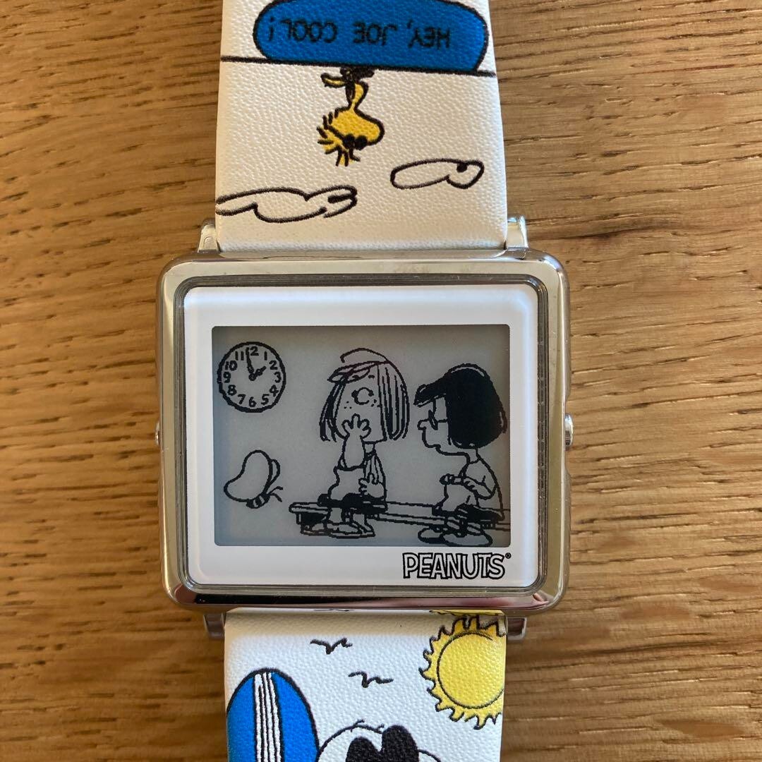 Epson W1-pn20510 Smart Canvas Peanuts Snoopy Joe Cool Wrist Epson W1-pn20510 Smart Canvas Peanuts Snoopy Joe Cool Wrist