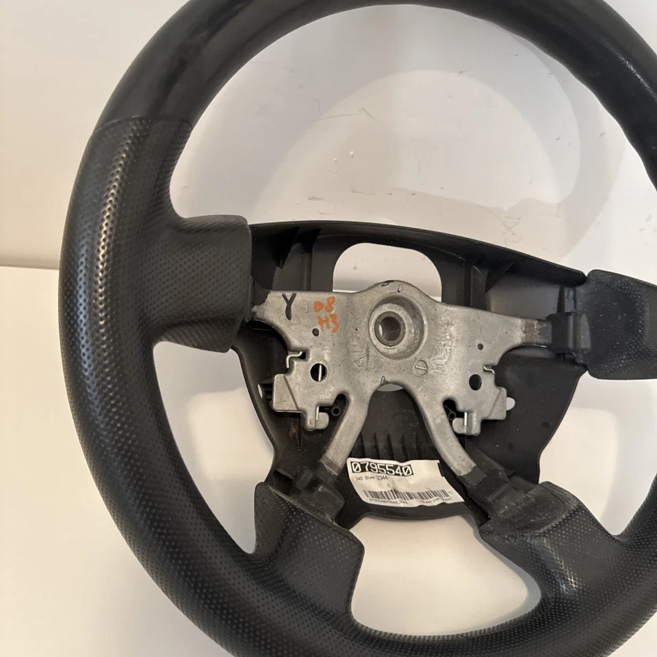 Hummer H3 2008 volante de cuero negro OEM Foto 2 de 4