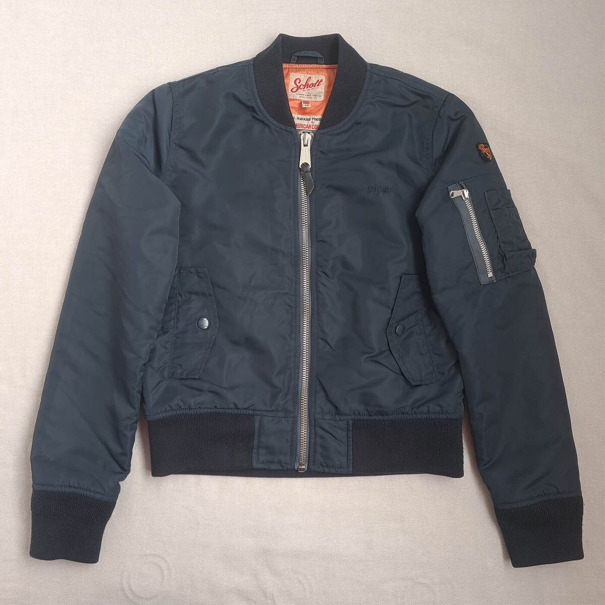 Vintage Schott NYC x American Collage Women MA-1 Bomber Vintage Schott NYC x American Collage Women MA-1 Bomber