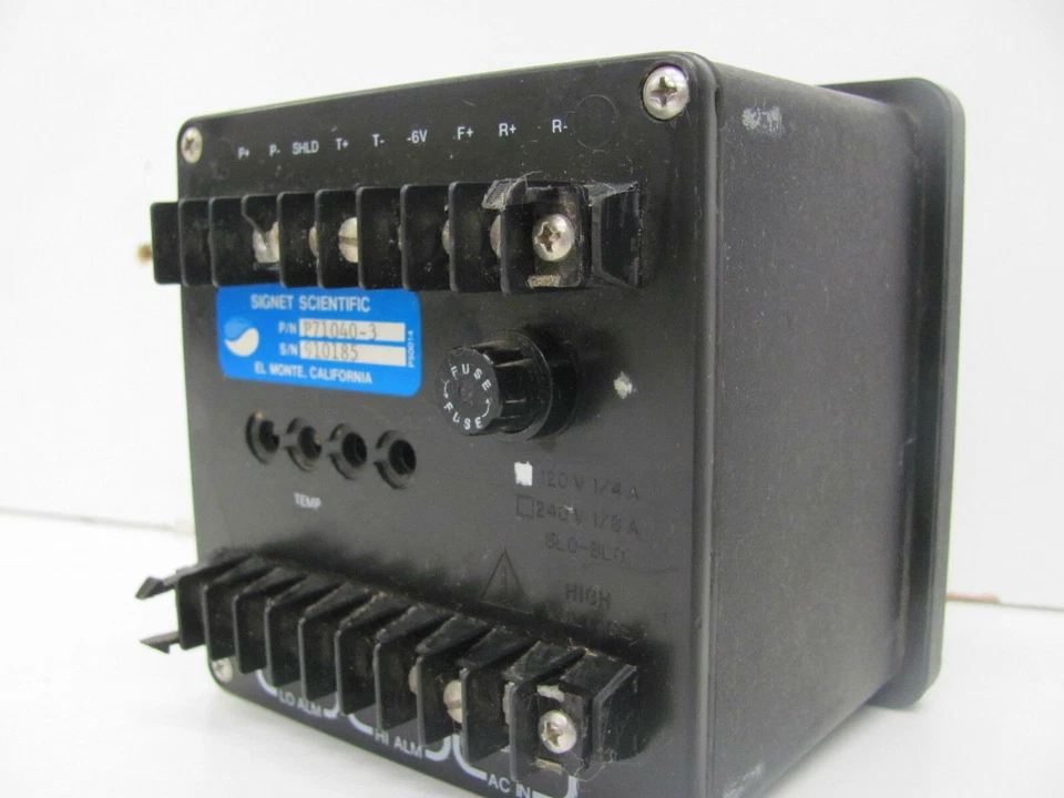 SIGNET (M# P71040-3) SCIENTIFIC PH CONTROLLER MODULE 120V - Image 3 of 4