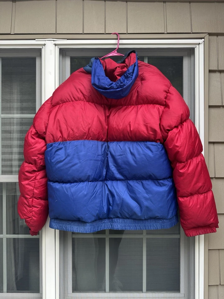 Chaqueta acolchada reversible Tommy Hilfiger de colección plumón de ganso para hombre bandera grande años 90 Foto 2 de 4