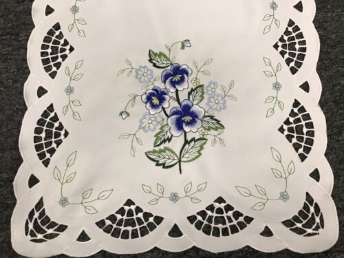 Red Rose Embroidered Tablecloth Cutwork Placemat Runner Scarf Wedding Party Deco - Picture 5 of 12