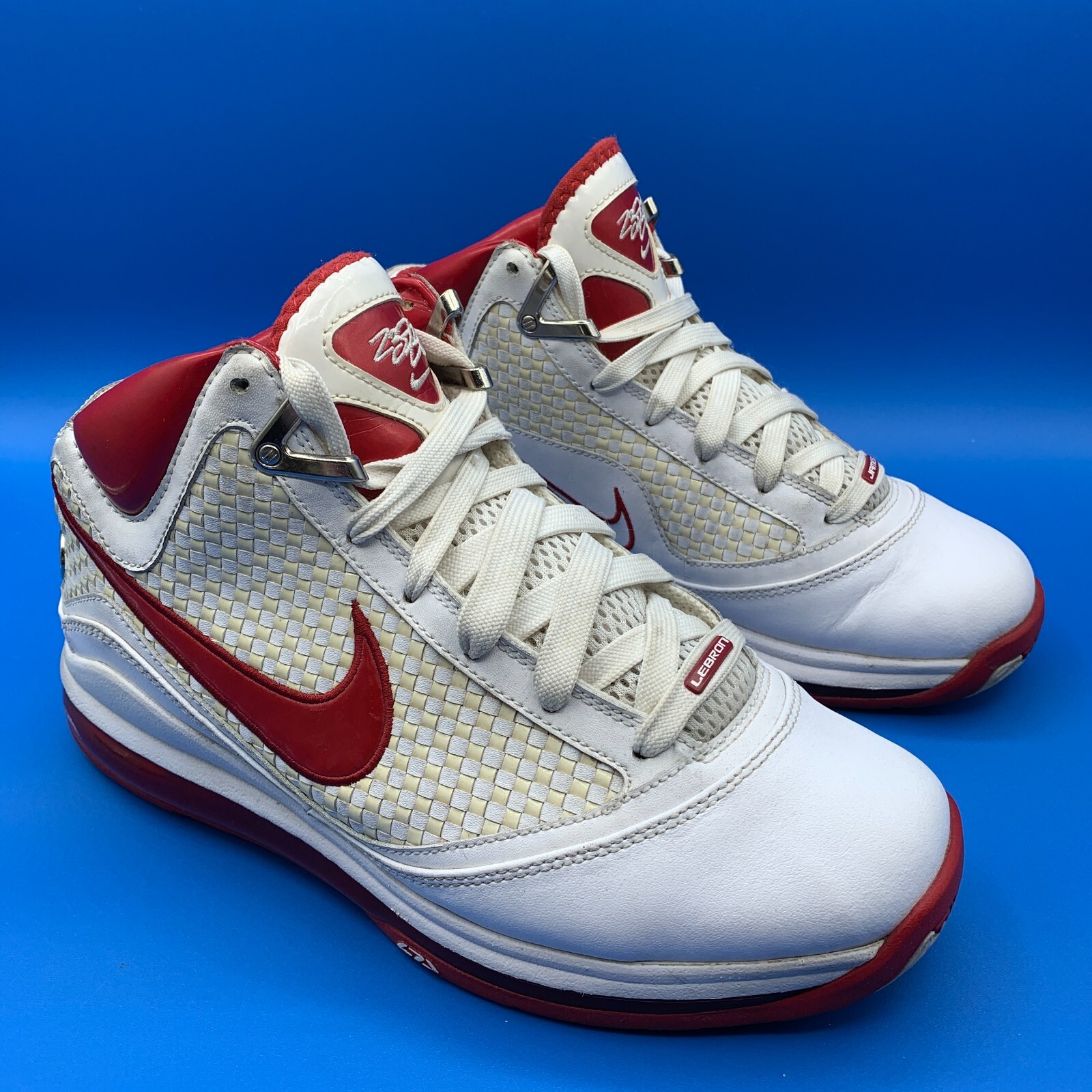 Nike LeBron GS Boys Size 7 Youth White Red Shoes Sneakers | eBay