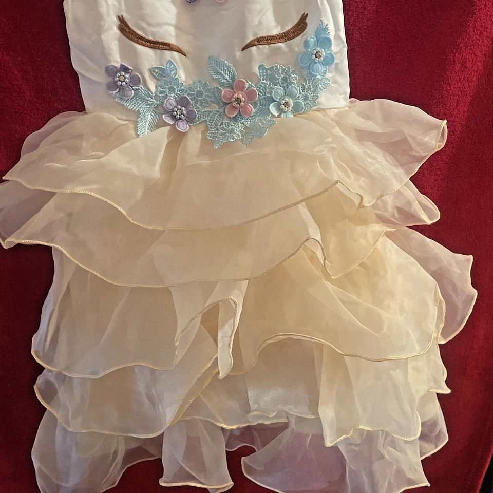 Vestido de unicornio de lujo 5T | Color: rosa/blanco Foto 3 de 4