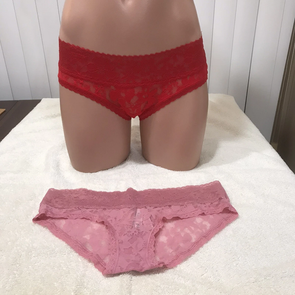 NEW Victoria s Secret Lace Hiphugger Panties lot Of 2 Women s