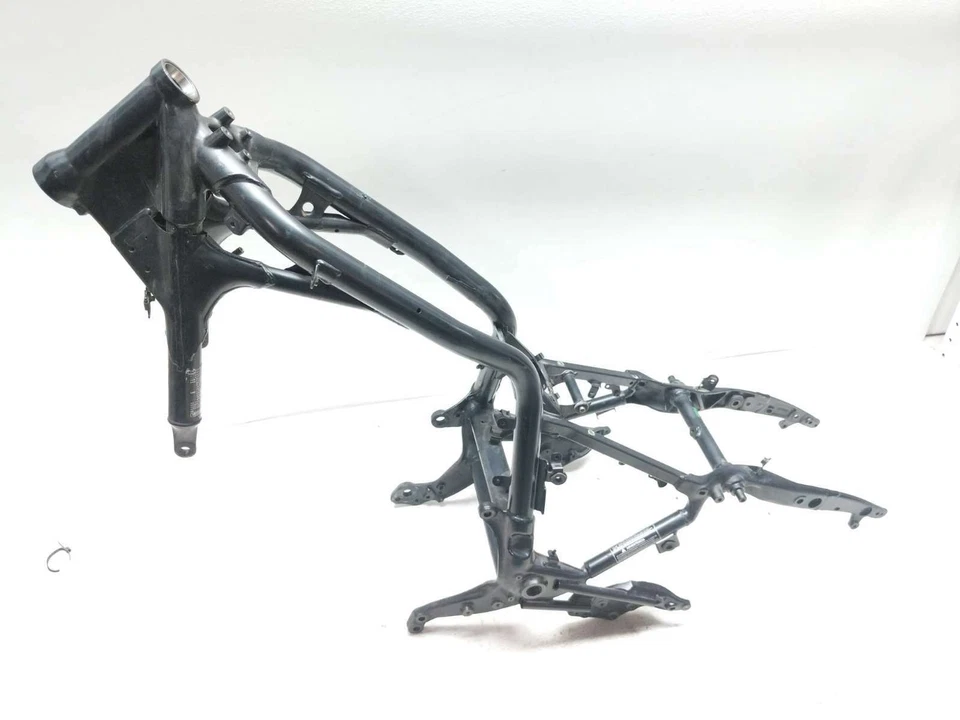 04-09 Chasis cuadro principal Triumph Rocket 3 III RECTO SLVG 2079253 Foto 2 de 4