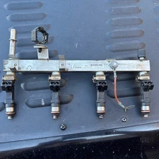 11-16 Chevrolet Cruze Fuel Rail Assembly W/ Injectors OEM 0280151247