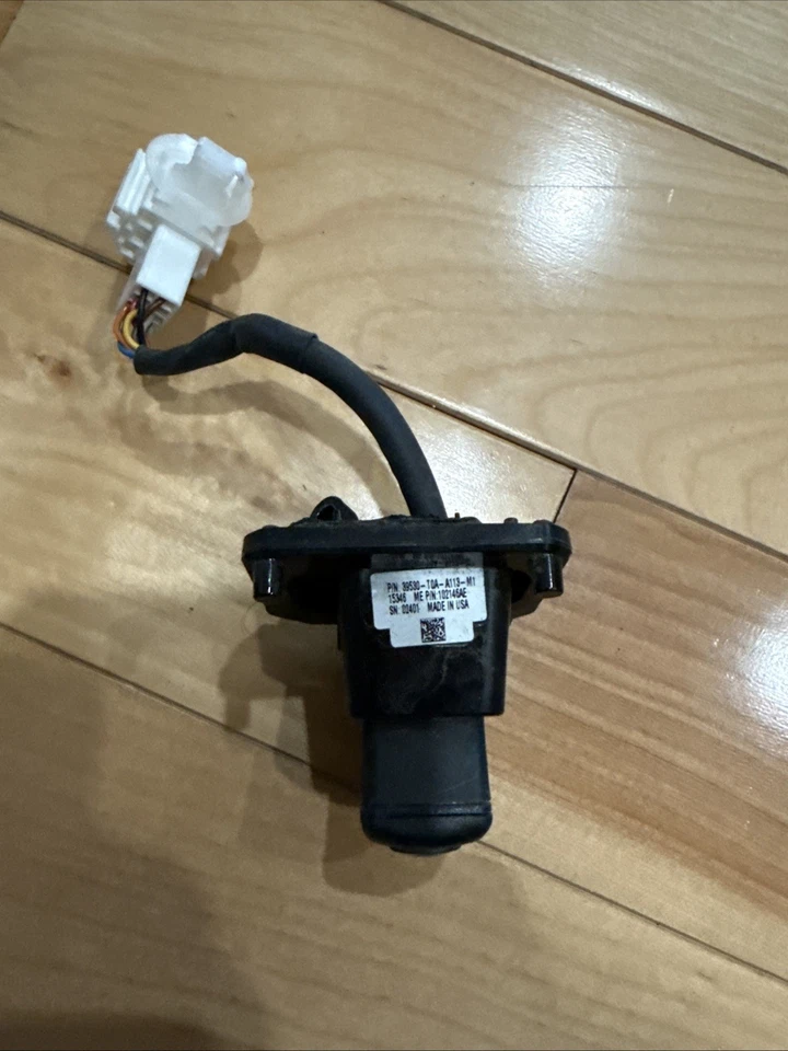 2015/2016 HONDA CR-V REAR VIEW PARK ASSIST BACK-UP CAMERA P/N 39530-T0A-A113-M1 - Image 2 of 4